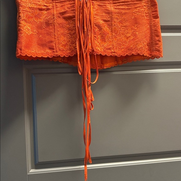 Frederick's of Hollywood orange lace-up corset with scalloped lace trim - Picture 5 of 13